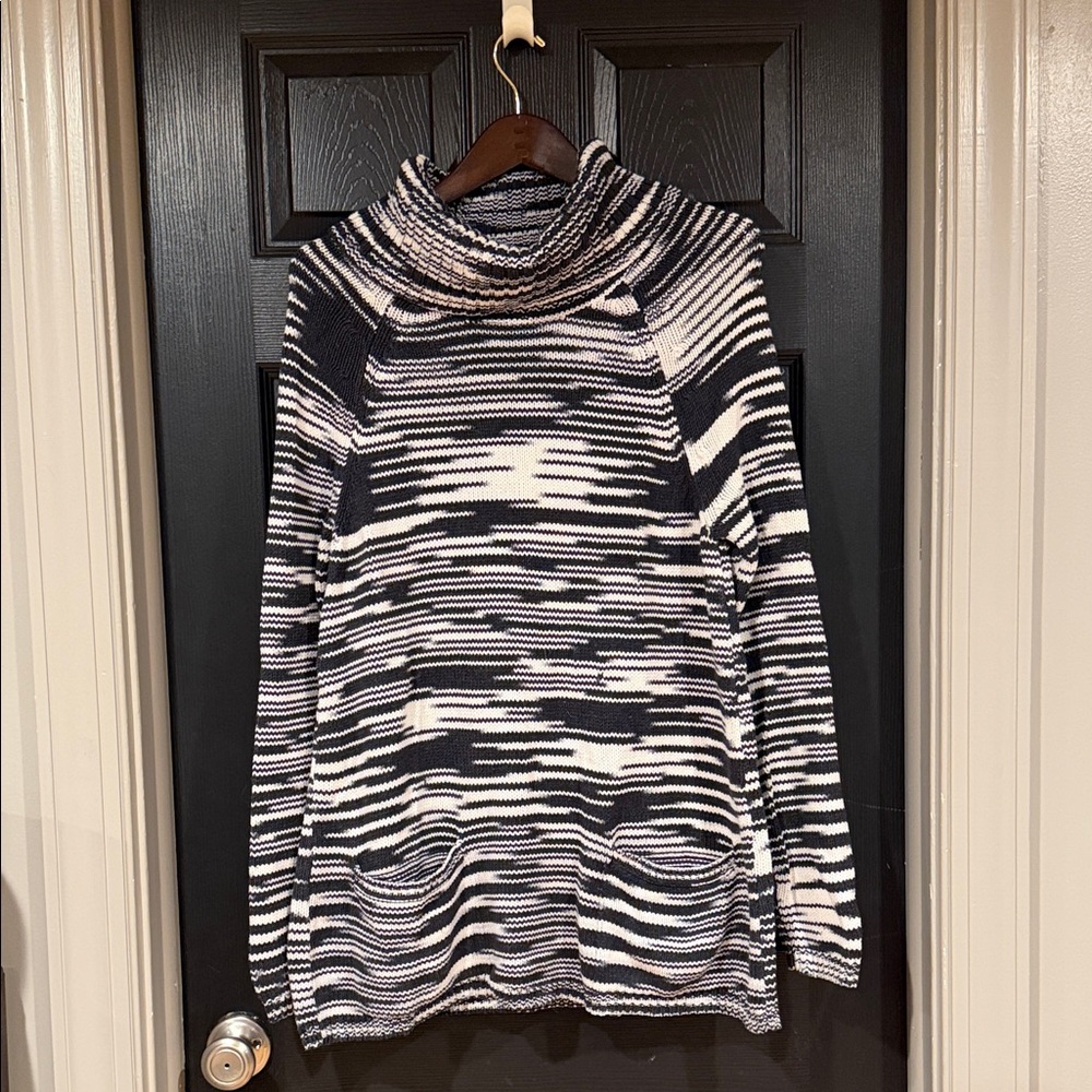 Lucky Brand Black and White Cowl Neck Sweater Size Large